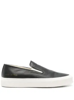 Common Projects: Чёрные кроссовки 
