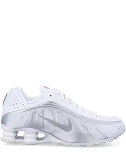 Nike: Белые кроссовки  Shox R4
