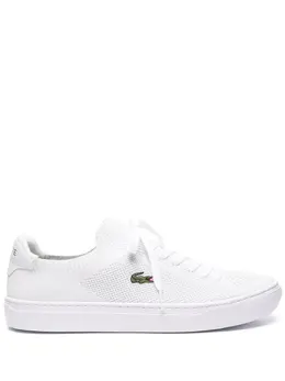 Lacoste: Белые кроссовки 