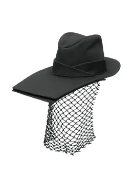 Yohji Yamamoto: Чёрная шляпа 