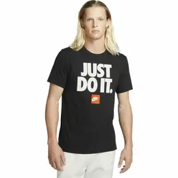 NIKE: Чёрная футболка  NSW