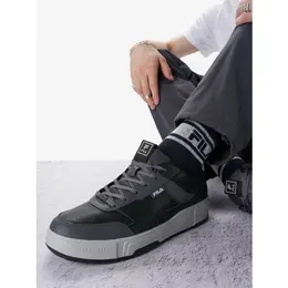 Fila: Чёрные кеды 