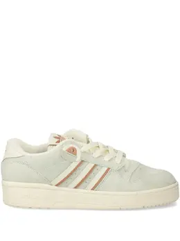 adidas: Зелёные кроссовки  Rivalry Low