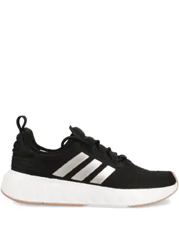 adidas: Чёрные кроссовки  Swift Run