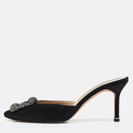 Manolo Blahnik: Чёрные сабо  Hangisi