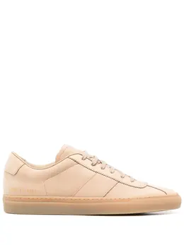Common Projects: Светлые кроссовки 