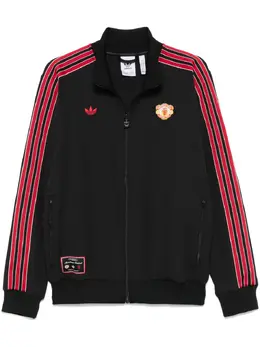 adidas: Красная куртка  X