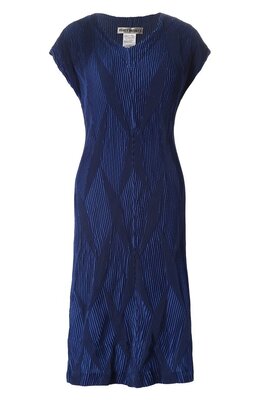 Issey Miyake: Платье с коротким рукавом 