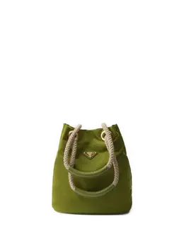 Prada: Зелёная сумка 