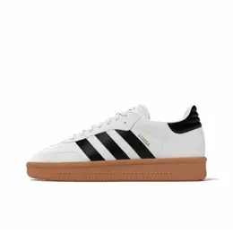 adidas: Белые кроссовки  Samba