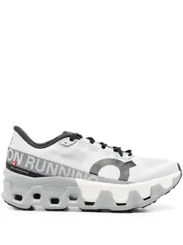 On Running: Светлые кроссовки 