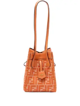 FENDI: Светлая сумка 