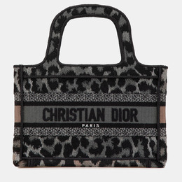 Dior: Сумка-шоппер с леопардовым принтом 