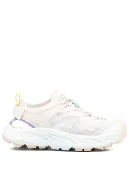 HOKA: Светлые кроссовки 