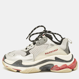 Balenciaga: Серебристые кроссовки  Triple S