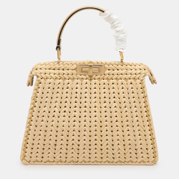 Fendi: Бежевая сумка на руку  Peekaboo