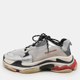 Balenciaga: Серебристые кроссовки  Triple S