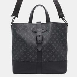 Louis Vuitton: Чёрная сумка-шоппер 