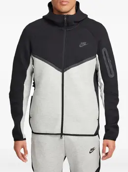 Nike: Тёмная куртка  Windrunner