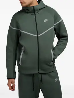 Nike: Зелёная толстовка  Windrunner