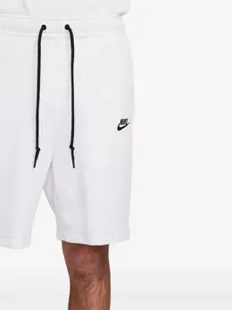 Nike: Белые шорты  Sportswear