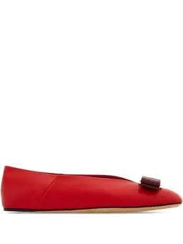Ferragamo: Яркие балетки  Vara Bow
