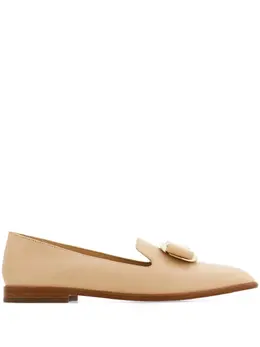 Ferragamo: Светлые лоферы  Vara