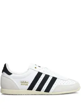 adidas: Белые кроссовки 