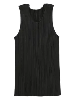 Pleats Please Issey Miyake: Чёрная майка 