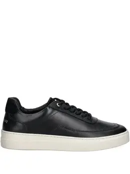 Filling Pieces: Чёрные кроссовки 