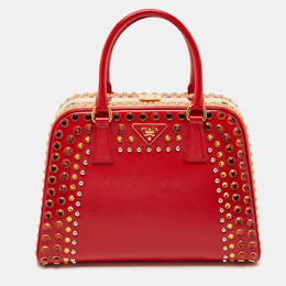 Prada: Красная сумка 