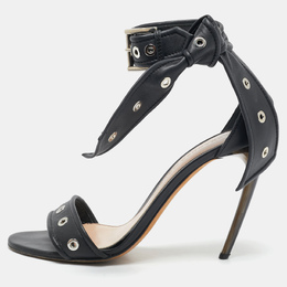 Alexander McQueen: Чёрные сандалии 