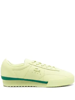 Lacoste: Светлые кроссовки 