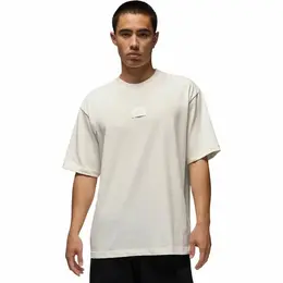 NIKE: Спортивная футболка  Essentials