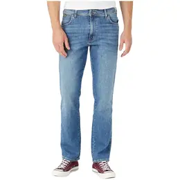 Wrangler: Классические джинсы 