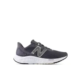 New Balance: Чёрные кроссовки  Arishi