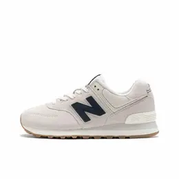 New Balance: Белые кроссовки  574