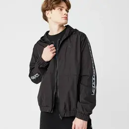 LACOSTE: Чёрная куртка 