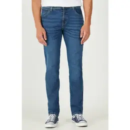 Wrangler: Зауженные джинсы 