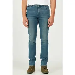 Wrangler: Зауженные джинсы 