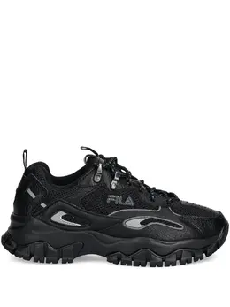 Fila: Чёрные кроссовки  Ray Tracer