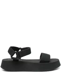 Calvin Klein Jeans: Чёрные сандалии 