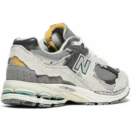 New Balance: Белые кроссовки  2002R