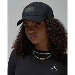 NIKE: Чёрная кепка 