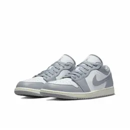 NIKE: Серые кроссовки  Air Jordan
