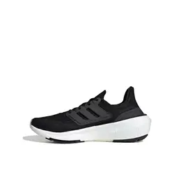 adidas: Светлые кроссовки  UltraBoost