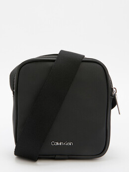 Calvin Klein: Чёрная сумка 