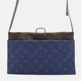 Louis Vuitton: Голубая сумка 