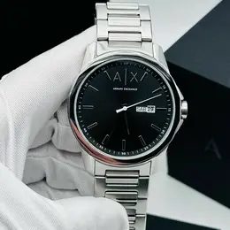Armani Exchange: Часы 