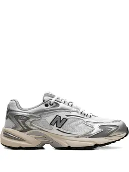 New Balance: Серебристые кроссовки 